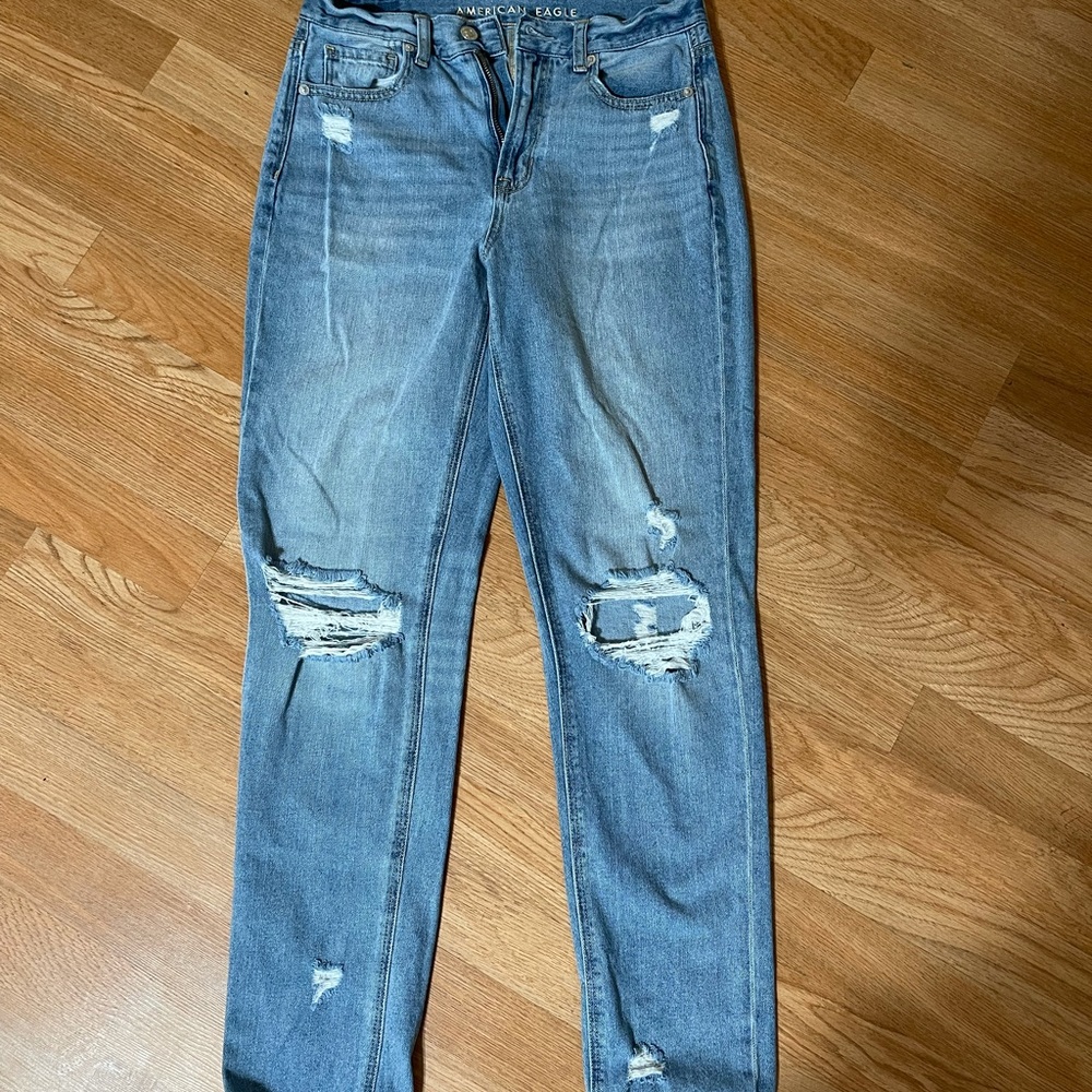 American eagle mom jeans